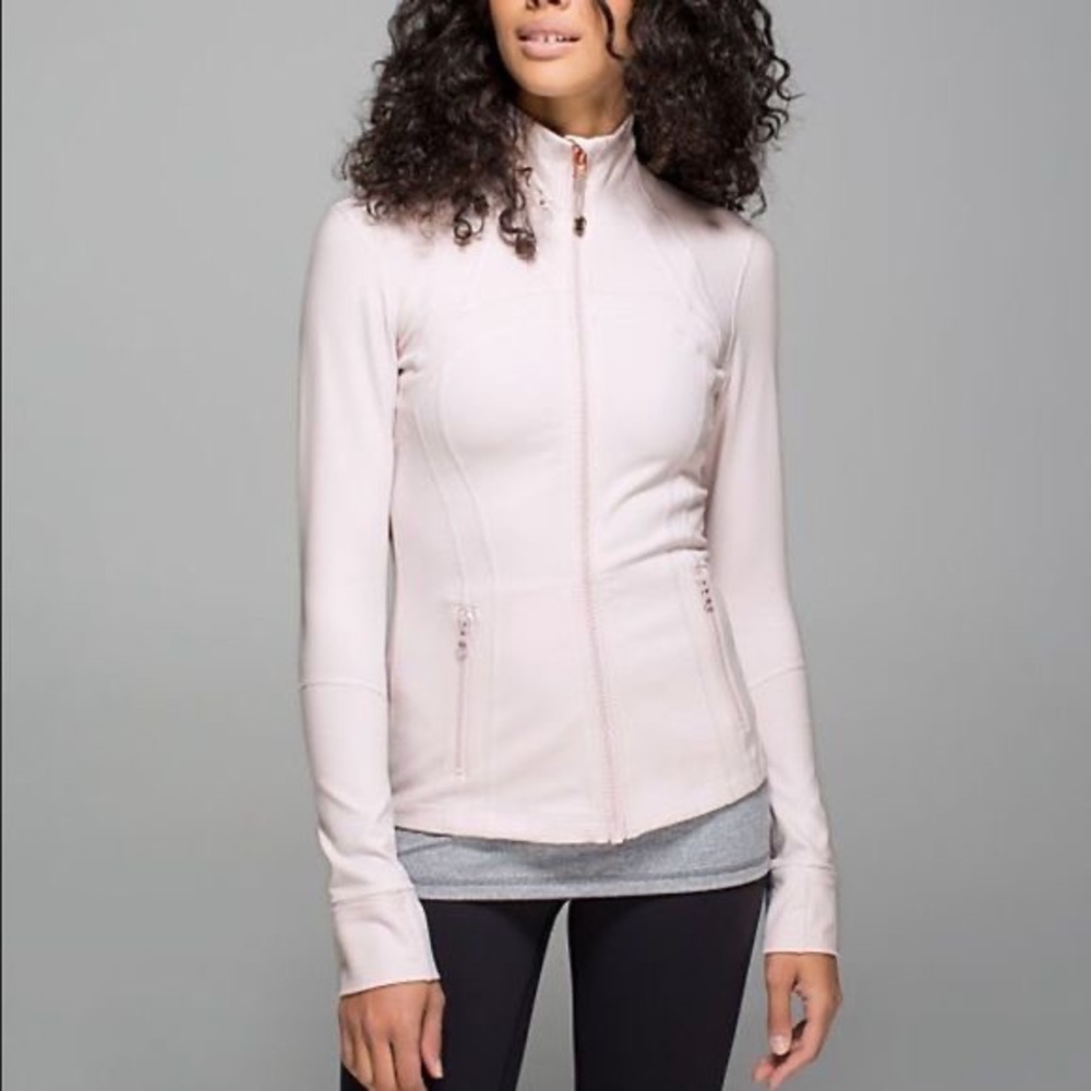 Found :) lululemon neutral blush define